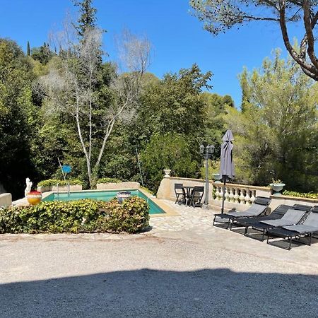 appartement bas de villa avec piscine privée partagée proche bord de mer Cagnes-sur-Mer Esterno foto